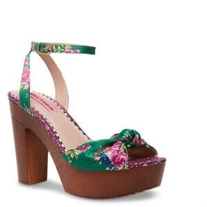 Betsey Betsey Johnson Marlo Platform Sandals Betsey Johnson Size 7.5